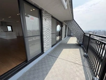 【大阪府/茨木市上泉町】エスリード茨木川端通り バルコニー