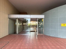 【大阪府/枚方市伊加賀西町】リバティパーク枚方 C棟 エントランス