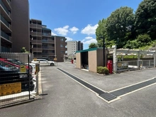 【大阪府/枚方市走谷】ソフィア枚方公園サニーヴェルデ 駐車場