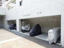 【大阪府/枚方市高塚町】ヒルズシティ枚方公園 バイク置き場