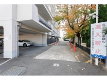 【大阪府/高槻市真上町】高槻ロイヤルハイツ 駐車場