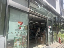 【東京都/大田区大森北】ザ・パークハウス大森タワー セブンイレブン　LUZ大森店（現地より約30m）：