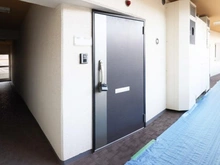 【東京都/品川区荏原】アゼリアハイライズ 玄関扉