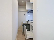 【東京都/世田谷区上野毛】ライオンズマンション上野毛第2 キッチン：収納