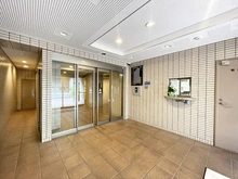 【東京都/三鷹市下連雀】ライオンズマンション三鷹中央通り エントランス