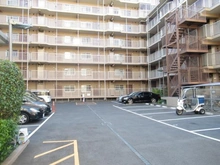 【東京都/品川区南品川】ローズハイツ仙台坂 駐車場