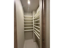 【東京都/中野区本町】ピアース中野坂上パークフロント 収納：シューズインクローゼット