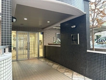 【東京都/杉並区高円寺北】リリーベル高円寺スクエア エントランス