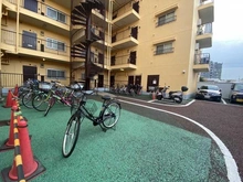 【東京都/中野区江古田】日商岩井哲学堂マンション 駐輪場