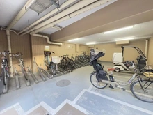 【東京都/中野区中野】ディアクオーレ中野文園 駐輪場