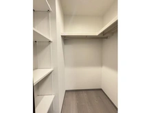 【東京都/中野区野方】グラーサ中野アルティスト 収納：ウォークインクローゼット
