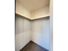 【東京都/中野区野方】グラーサ中野アルティスト 収納：ウォークインクローゼット