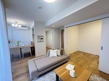 【東京都/中野区中野】中野文園パークハウス リビング・ダイニング：右奥：洋室