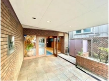 【東京都/中野区中央】中野坂上アムフラット エントランス