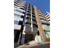 【東京都/中野区東中野】 ラグジュアリーアパートメント東中野II 外観：向かって右より2番目の建物