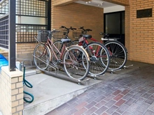 【東京都/中野区本町】中野新橋ヒミコセラン 駐輪場