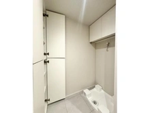 【東京都/中央区勝どき】勝どきザ・タワー 収納：洗面所内