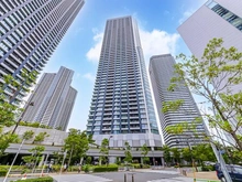 【東京都/中央区晴海】DEUX TOURS CANAL&SPA  EAST 外観：中央の建物