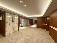 【東京都/千代田区神田多町】プラウド神田 共用部：1階 エレベーターホール