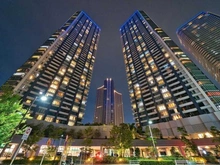 【東京都/中央区晴海】DEUX TOURS CANAL&SPAドゥ・トゥール  WEST 外観：左：WEST棟