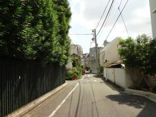 【東京都/港区南青山】ファミール南青山ブランカ 前面道路