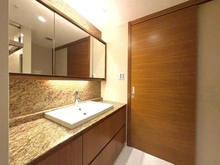 【東京都/港区南麻布】グランスイート広尾 洗面室