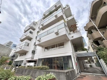 【東京都/渋谷区神宮前】ビラ・グロリア 外観