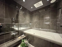 【東京都/港区西麻布】麻布霞町パーク・マンション 浴室