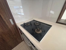 【東京都/渋谷区千駄ヶ谷】千駄ヶ谷第1スカイハイツ キッチン：三口コンロ