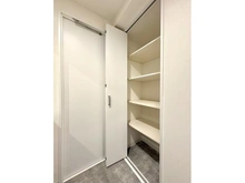 【東京都/港区西麻布】フロイント麻布 収納（洗面室）