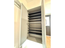 【東京都/港区西麻布】フロイント麻布 収納（玄関）