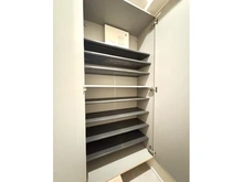 【東京都/港区西麻布】クラウン西麻布 収納（玄関部分）