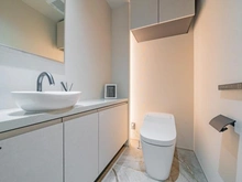 【東京都/港区赤坂】ヴェーゼント赤坂新坂 トイレ