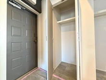 【東京都/港区南麻布】オリエンタル南麻布 収納（玄関）