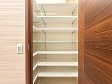 【東京都/港区六本木】ロイヤルシーズン六本木 シューズインクローゼット