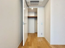 【東京都/港区西麻布】ロイヤルシーズン西麻布 収納：洋室部分
