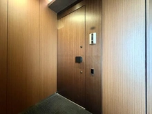 【東京都/港区西麻布】ロイヤルシーズン西麻布 玄関