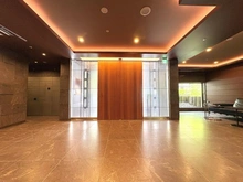【東京都/港区西麻布】ロイヤルシーズン西麻布 エントランス