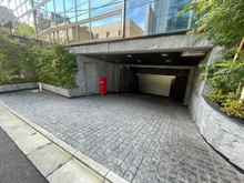 【東京都/港区西麻布】ロイヤルシーズン西麻布 アプローチ