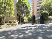 【東京都/渋谷区広尾】広尾ガーデンヒルズ ザウスヒルD棟 アプローチ
