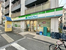 【東京都/新宿区弁天町】グレンドール新宿牛込柳町 ファミリーマート 牛込柳町駅前店（現地より約310m）：