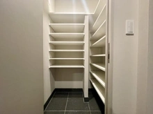 【東京都/新宿区筑土八幡町】ブランズ神楽坂 収納：シューズインクローゼット