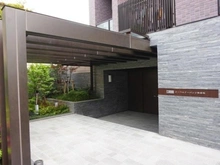 【東京都/新宿区中里町】オーベルアーバンツ神楽坂 エントランス