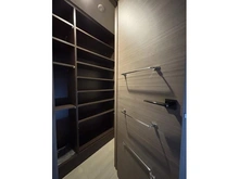 【東京都/新宿区中里町】オーベルアーバンツ神楽坂 玄関横収納