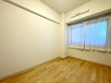 【東京都/新宿区新小川町】飯田橋第二パークファミリア 洋室（約4.3帖）