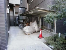 【東京都/新宿区箪笥町】ルネ神楽坂 駐輪場