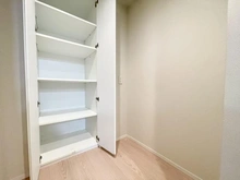 【東京都/新宿区赤城元町】パークコート神楽坂 キッチン横パントリー