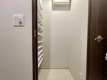 【東京都/千代田区飯田橋】アルビオ・ザ・タワー千代田飯田橋 シューズインクローゼット