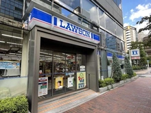 【東京都/千代田区飯田橋】アルビオ・ザ・タワー千代田飯田橋  ローソン飯田橋センタ3丁目店（現地より約270m）