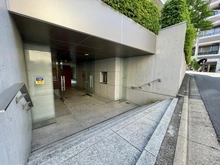 【東京都/新宿区若宮町】マートルコート新宿若宮町 アプローチ